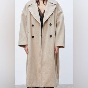 SOFT OVERSIZED COAT
BEIGE